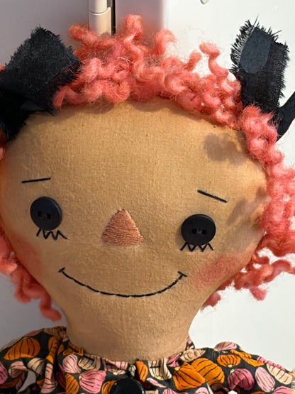 11" Annie in pink pumpkin print